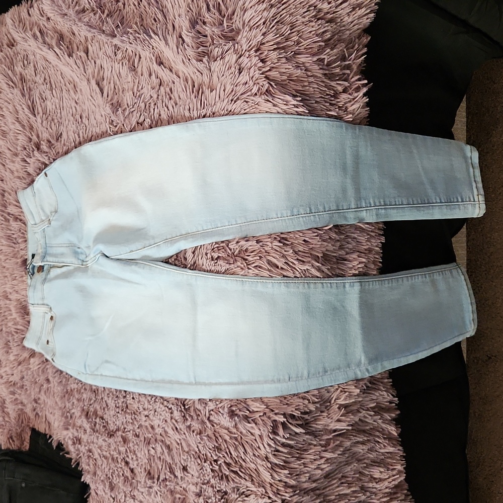 Fashion Nova skinny Size 7